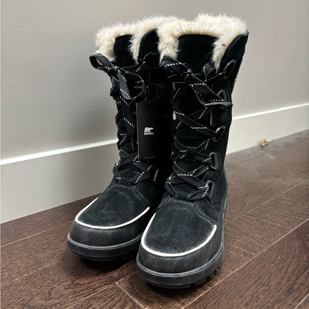 Sorel Black Winter Boots with White Trim